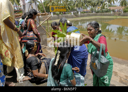 FESTIVAL EN KARPAKA PILLAIYARPATTI VINAYAKAR TEMPLE À TAMILNADU Banque D'Images