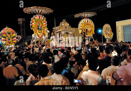 FESTIVAL EN KARPAKA PILLAIYARPATTI VINAYAKAR TEMPLE À TAMILNADU Banque D'Images