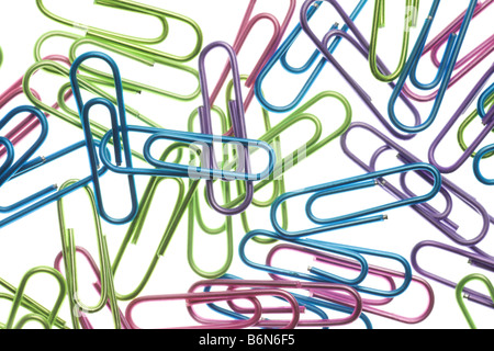 Trombones colorées isolé sur fond blanc Banque D'Images