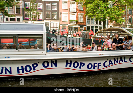 Du canal d'Amsterdam, visite guidée sur Hop On Hop Off Croisières voile Banque D'Images