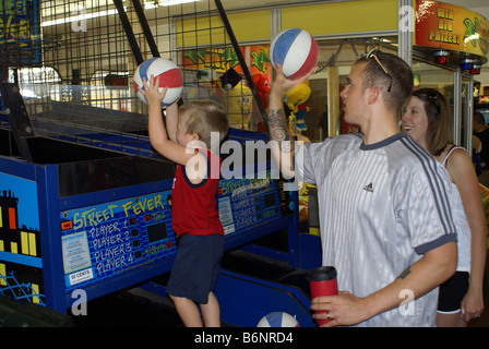 Au ballon en Arcade Banque D'Images