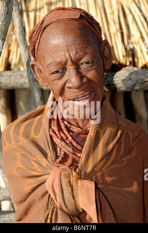 Scène de village près d'Opuwo namibie Banque D'Images