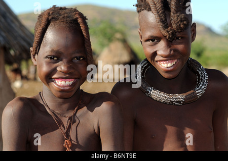 Scène de village près d'Opuwo namibie Banque D'Images