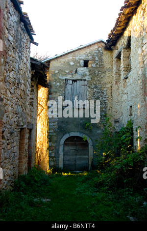 Maisons en ruine à Scanzano. Banque D'Images