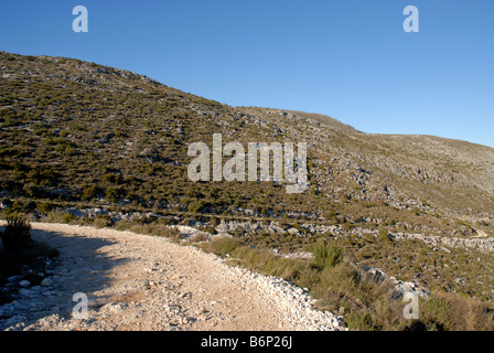 La voie sur la Serra de la Carrasca, Bazas, près de Benimaurell, Province d'Alicante, Communauté Valencienne, Espagne Banque D'Images