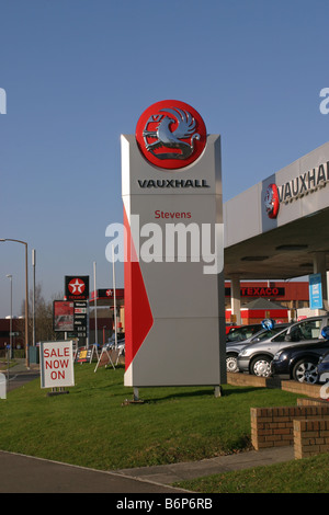 Concessionnaire automobile Vauxhall Sign UK Banque D'Images