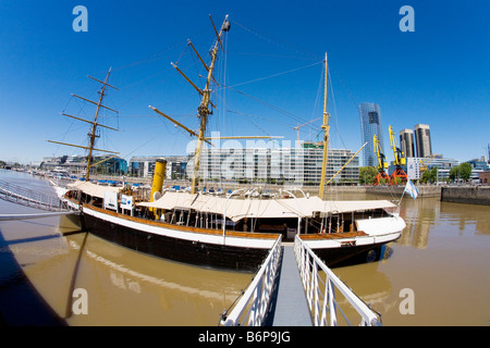 Corbeta Uruguay en navire d'expédition du port de port de Puerto Madero Buenos Aires Argentine Amérique du Sud Banque D'Images