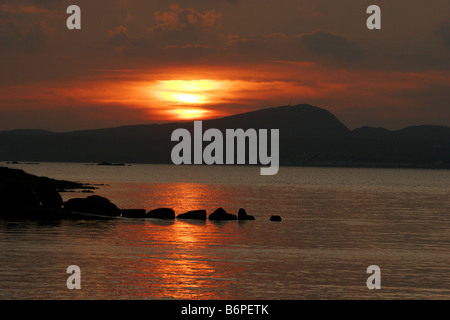 Coucher du soleil sur le Loch Indaal prises Bowmore Octobre Isle of Islay Argyll Scotland UK Banque D'Images