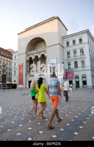 Timisoara Roumanie Europe de l'est la place de l'Union européenne personnes Transilvania Transilvanian bâtiment architecture street Banque D'Images