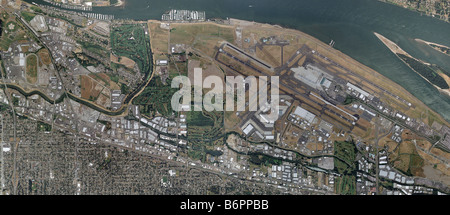 Carte aérienne au-dessus de l'aéroport de Portland en Oregon à la Columbia River Banque D'Images