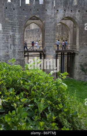 L'entrée du pont-levis à Carcassonne en France Banque D'Images