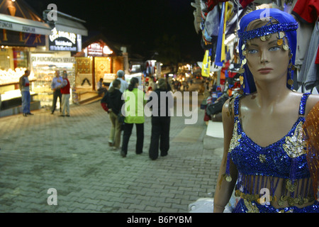 Mannequin d'affichage à un commerçant à Side, Turquie, Antalya, Side, Side Banque D'Images