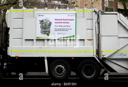 Les déchets alimentaires poster sur dustcart à Londres Banque D'Images