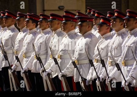 Soldats au 8 septembre Fête de la Victoire, La Valette, Malte Banque D'Images