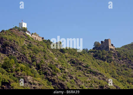 Château de Sterrenberg, à gauche, et de Liebenstein château dominant la rivière du Rhin moyen Banque D'Images