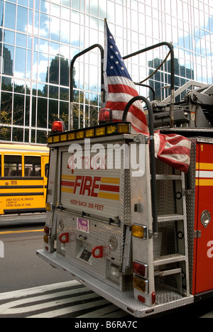 New York City Fire Truck garé à Manhattan Banque D'Images