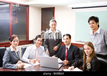 Businessman dans le bureau Banque D'Images