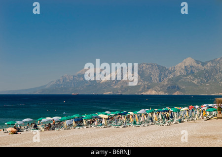 La plage de Konyaalti Antalya Turquie. Banque D'Images