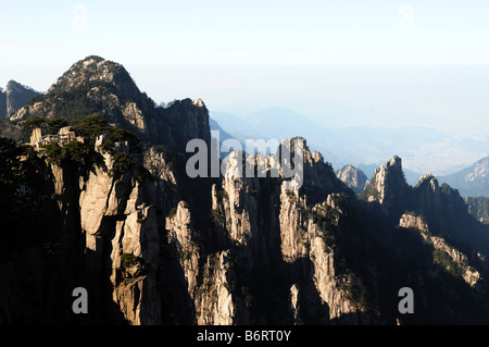 Montagnes de granit, Huangshan, La montagne jaune géoparc, Anhui, Chine. Banque D'Images