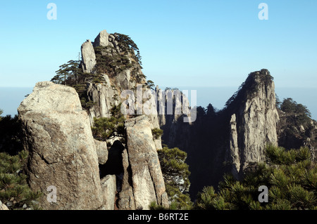 Montagnes de granit, Huangshan, La montagne jaune géoparc, Anhui, Chine. Banque D'Images