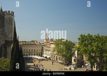 Au-dessous de la Place du Palais des Papes, Avignon, vue d'en haut, France Banque D'Images