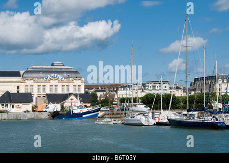 Vue d'ensemble Casino Bassin des Yachts, Deauville, Calvados, Normandie, France Banque D'Images