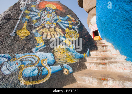 Peinture de dieux hindous sur un rocher dans un fort, fort Golconda, Hyderabad, Andhra Pradesh, Inde Banque D'Images