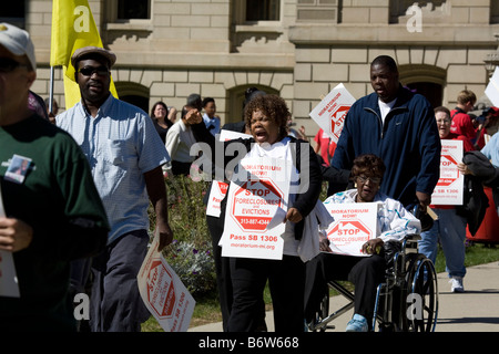 Protestation contre les saisies hypothécaires tenue à Lansing, Michigan à la State Capitol Building Banque D'Images