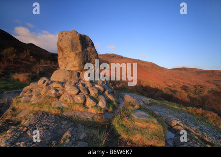 Bruce's Stone sur Loch Trool dans le Galloway Forest Park, Dumfries et Galloway, Écosse Banque D'Images