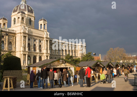 Marché de Noël à Maria Theresien Platz, Vienne, Autriche Banque D'Images