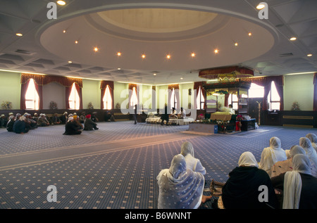 Service funéraire à Sikh Gurdwara Sri Guru Singh Sabha Banque D'Images