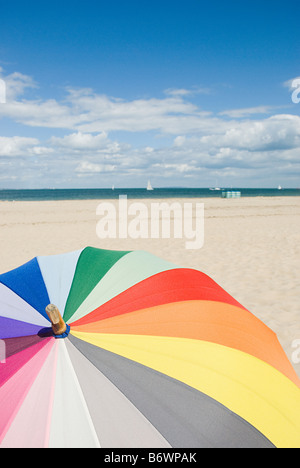 Parapluie sur beach Banque D'Images