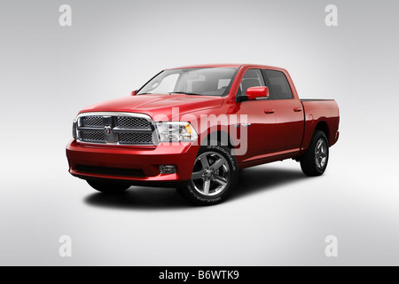 Dodge Ram 2009 Sport 1500 en rouge - angle de vue avant Banque D'Images