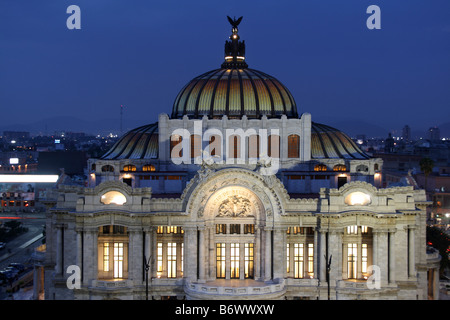 Mexique, Mexico. Palacio de Bellas Artes (Palais des Beaux-Arts) est le premier opéra de la ville de Mexico Banque D'Images