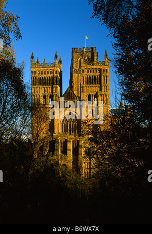 Lumière du soir sur la cathédrale de Durham, Durham City, County Durham Banque D'Images