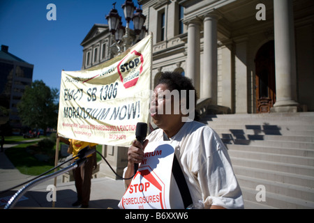 Protestation contre les saisies hypothécaires tenue à Lansing, Michigan à la State Capitol Building Banque D'Images