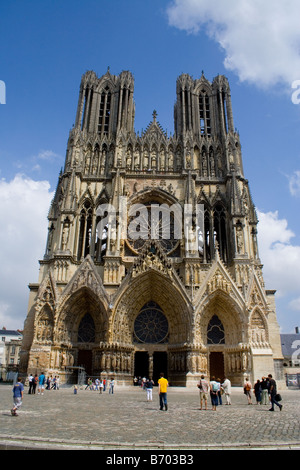 Vue entière de la cathédrale de Reims Champagne France Août 2006 Banque D'Images
