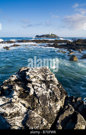 L'île de Godrevy et phare de Godrevy point au nord de la côte de Cornwall England UK Banque D'Images