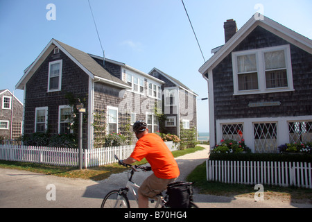 Vélo touristique dans l'île de Cape Cod, Nantucket Sconset USA Banque D'Images