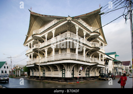 Le Suriname, Paramaribo, Vieille maison en bois dans le centre-ville historique. Banque D'Images