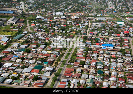 Le Suriname, Paramaribo, Antenne de zones résidentielles. Banque D'Images