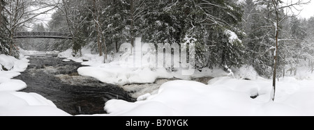 Stubbs Falls, parc provincial Arrowhead, Ontario, Canada Banque D'Images