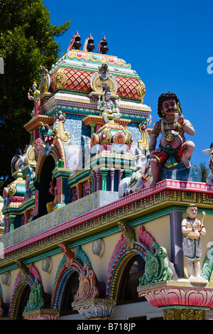 Détail de toit de Temple Hindou près de Grande Baie à l'Ile Maurice Banque D'Images