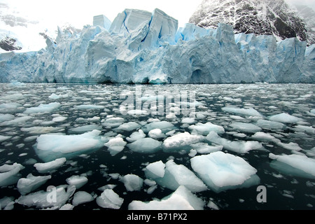 Antartica glaciar, lieu éloigné, lieu sauvage, froid, glace, neige, blocs de glace Banque D'Images