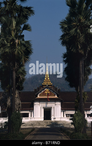 Musée du Palais Royale du Laos, et de l'Avenue d'arbres, Luang Prabang, Laos Banque D'Images