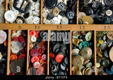 Une collection de boutons multicolores Banque D'Images