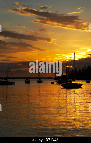 Lever du soleil et des Yachts Hastings River Port Macquarie Australie Nouvelle Galles du Sud Banque D'Images
