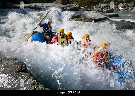 Nouvelle Zélande, île du Sud, Queenstown. Le rafting en rivière Shotover. Banque D'Images