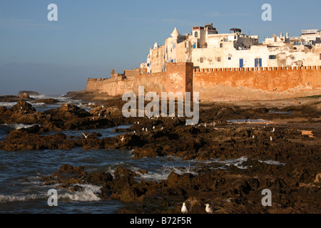 Les murs de la ville fortifiée d'Essaouira, Maroc Banque D'Images