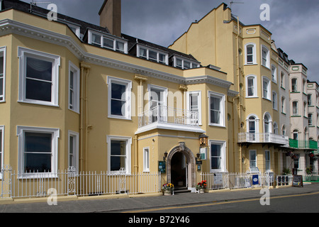 Au début du 19e siècle front de Tenby, Pembrokeshire Wales UK Bâtiments Banque D'Images